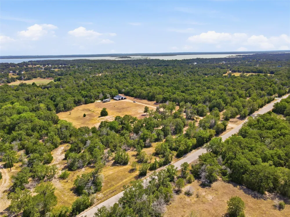 4241 County Road 415 Somerville, TX 77879