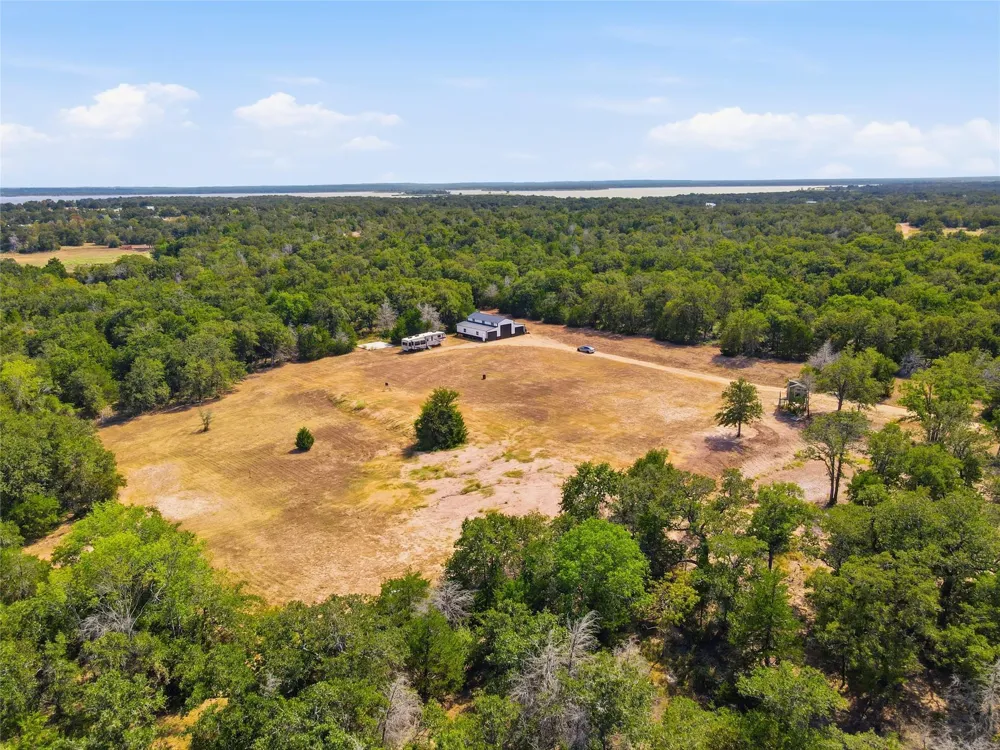 4241 County Road 415 Somerville, TX 77879