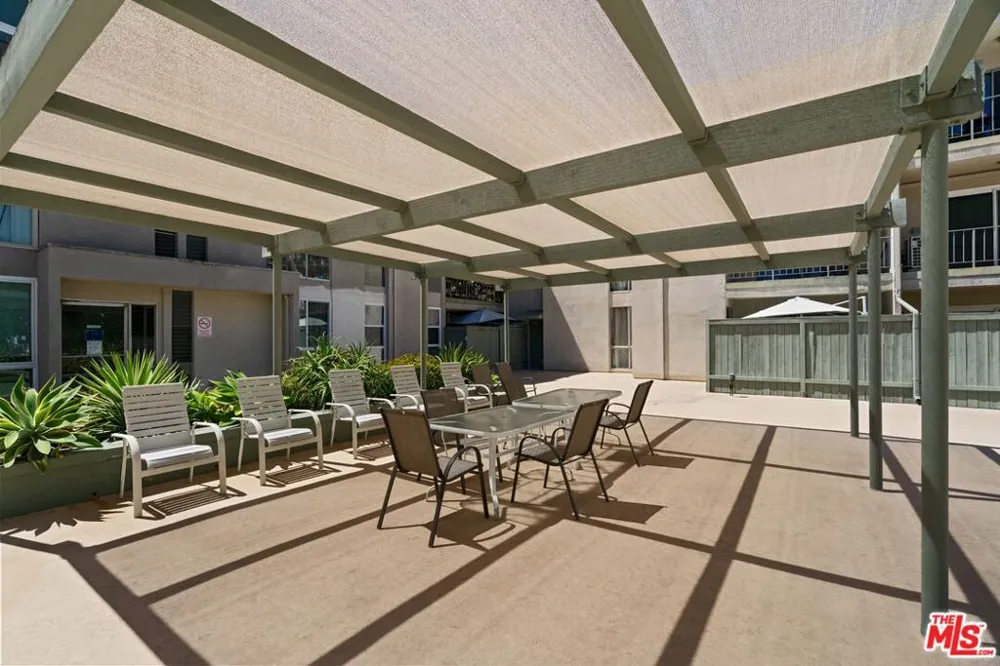 5625 Windsor Way #117 Culver City, CA 90230