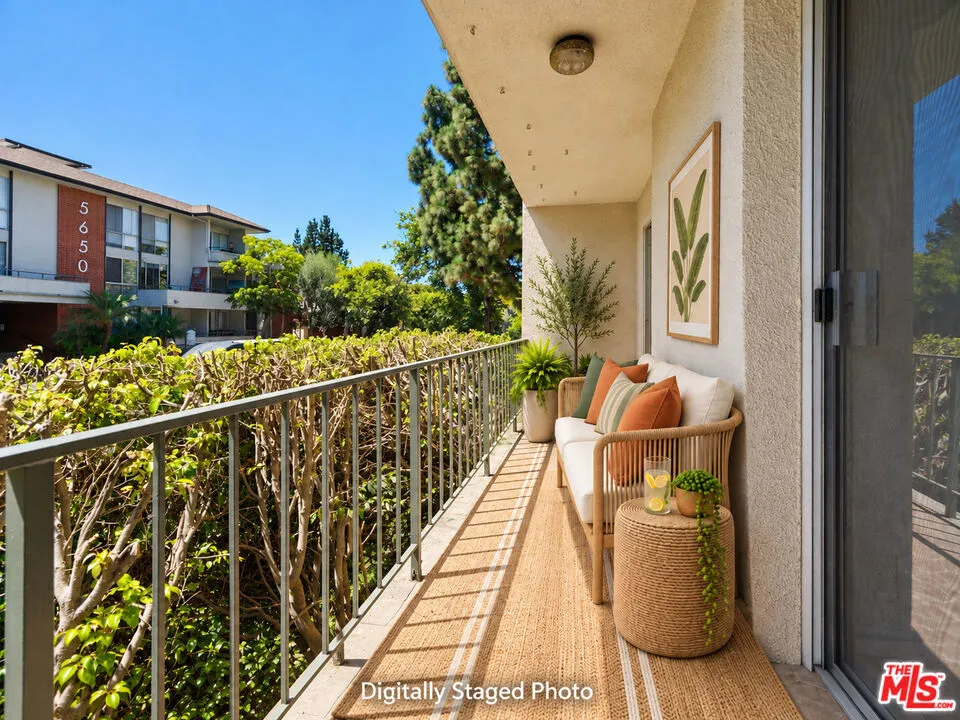 5625 Windsor Way #117 Culver City, CA 90230