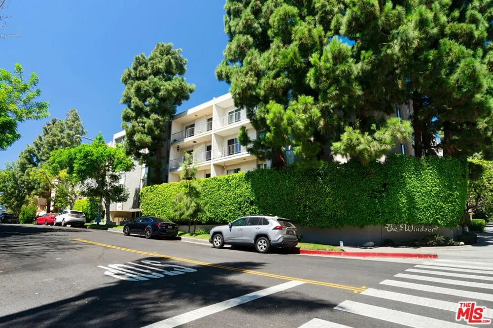 5625 Windsor Way #117 Culver City, CA 90230