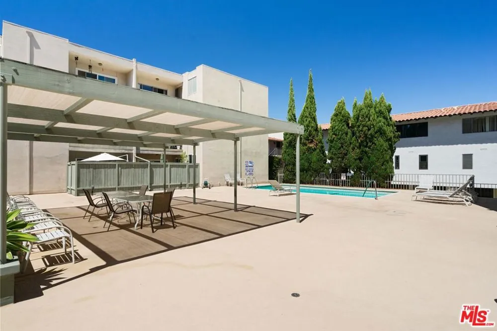 5625 Windsor Way #117 Culver City, CA 90230