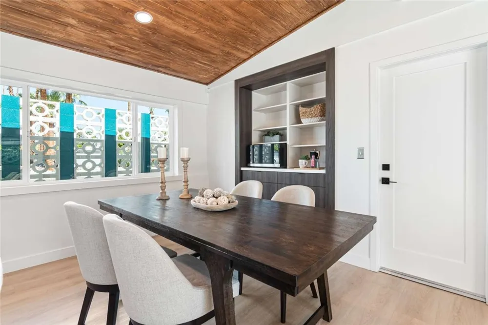 1065 E Sunny Dunes Road Palm Springs, CA 92264