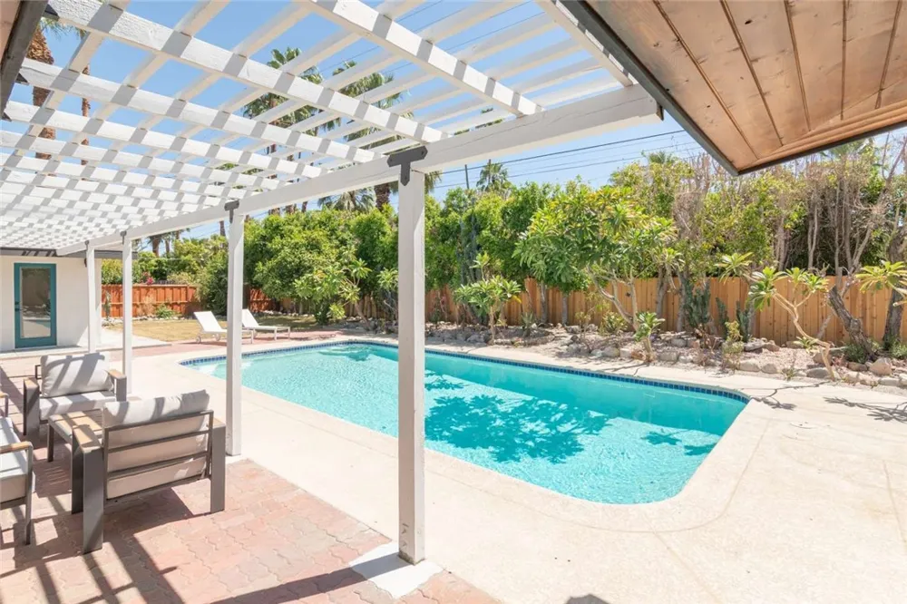 1065 E Sunny Dunes Road Palm Springs, CA 92264