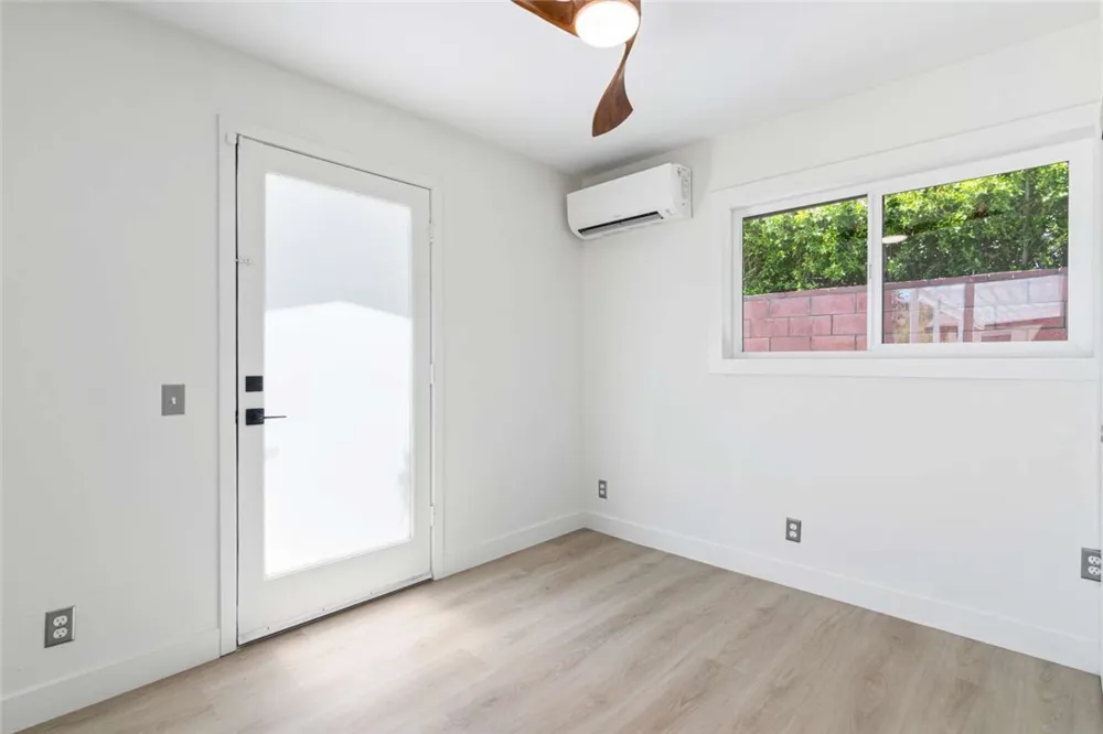1065 E Sunny Dunes Road Palm Springs, CA 92264