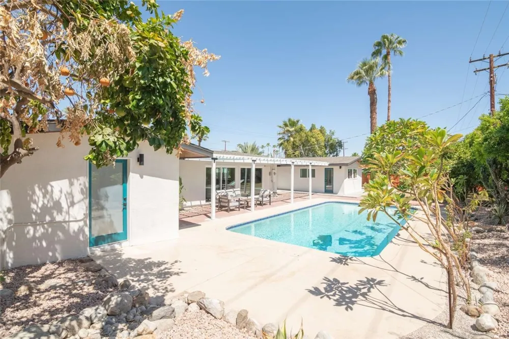 1065 E Sunny Dunes Road Palm Springs, CA 92264