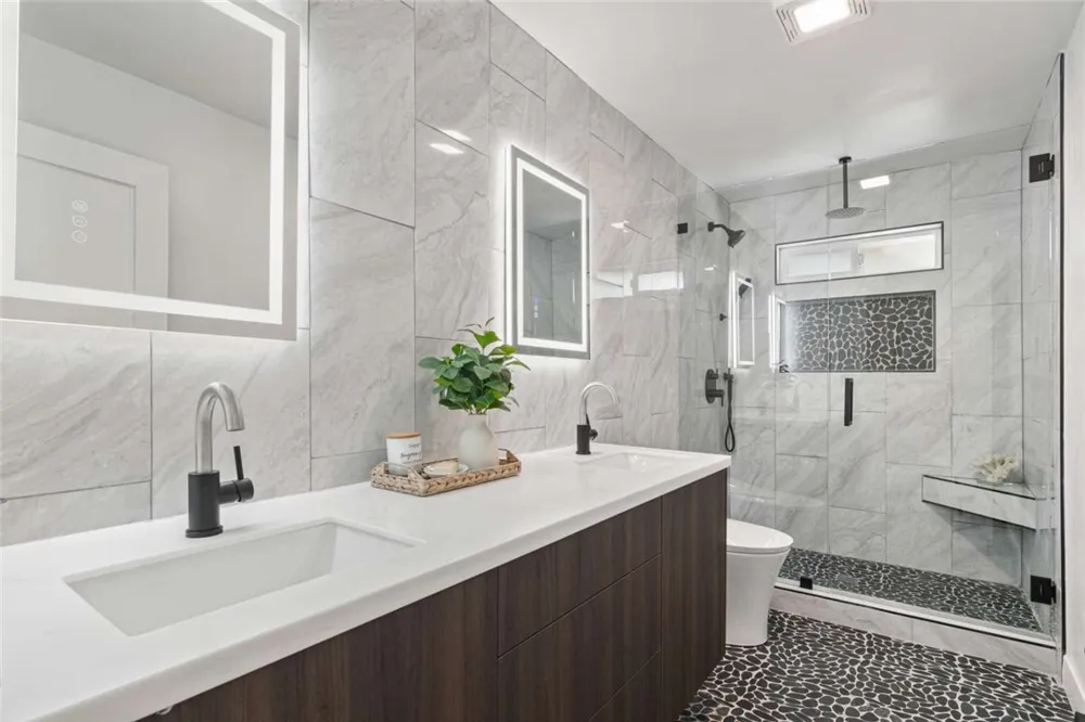 1065 E Sunny Dunes Road Palm Springs, CA 92264