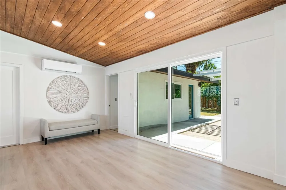 1065 E Sunny Dunes Road Palm Springs, CA 92264