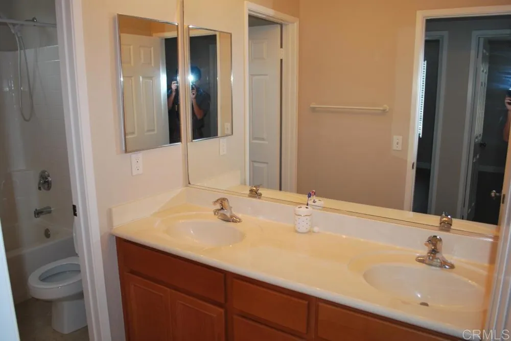 145 Canyon Creek Way Oceanside, CA 92057