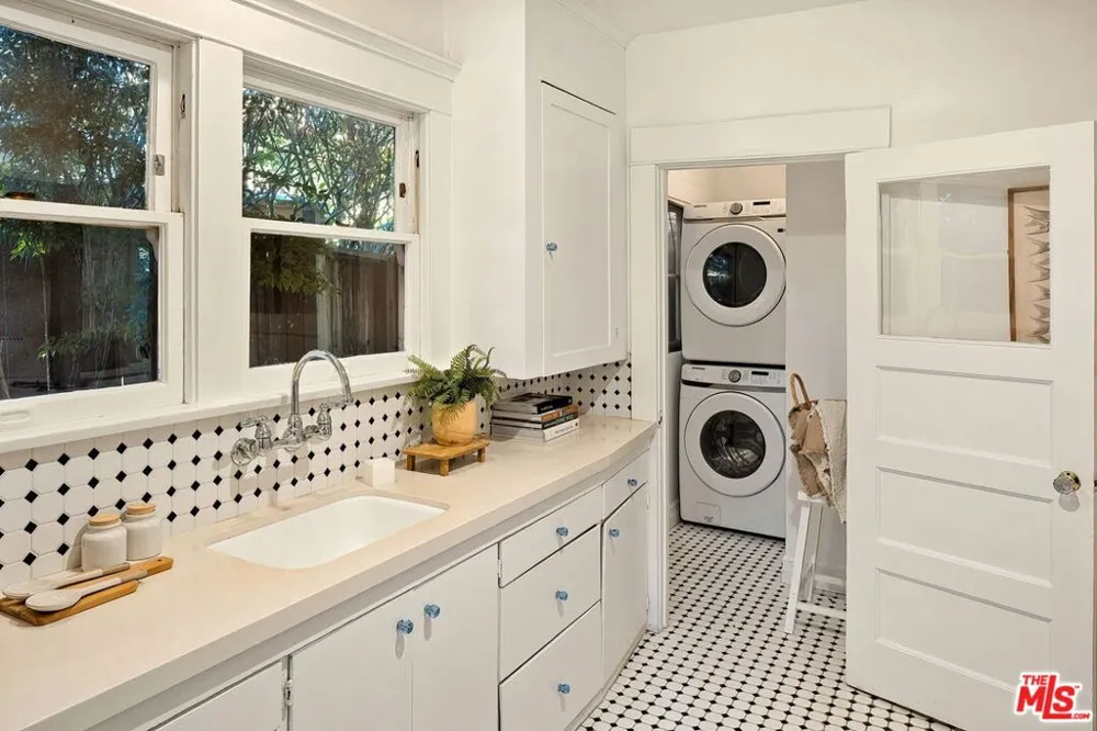 805 Crestmoore Place Venice, CA 90291