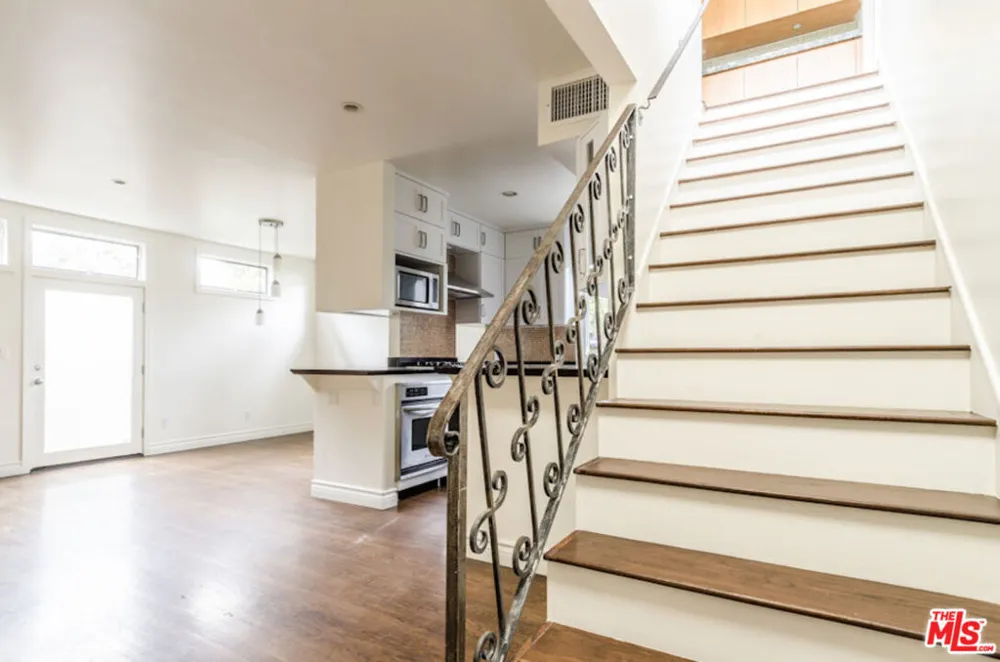 805 Crestmoore Place Venice, CA 90291