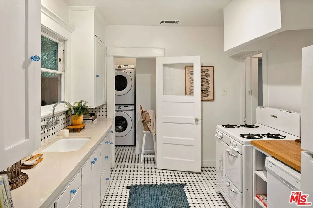 805 Crestmoore Place Venice, CA 90291