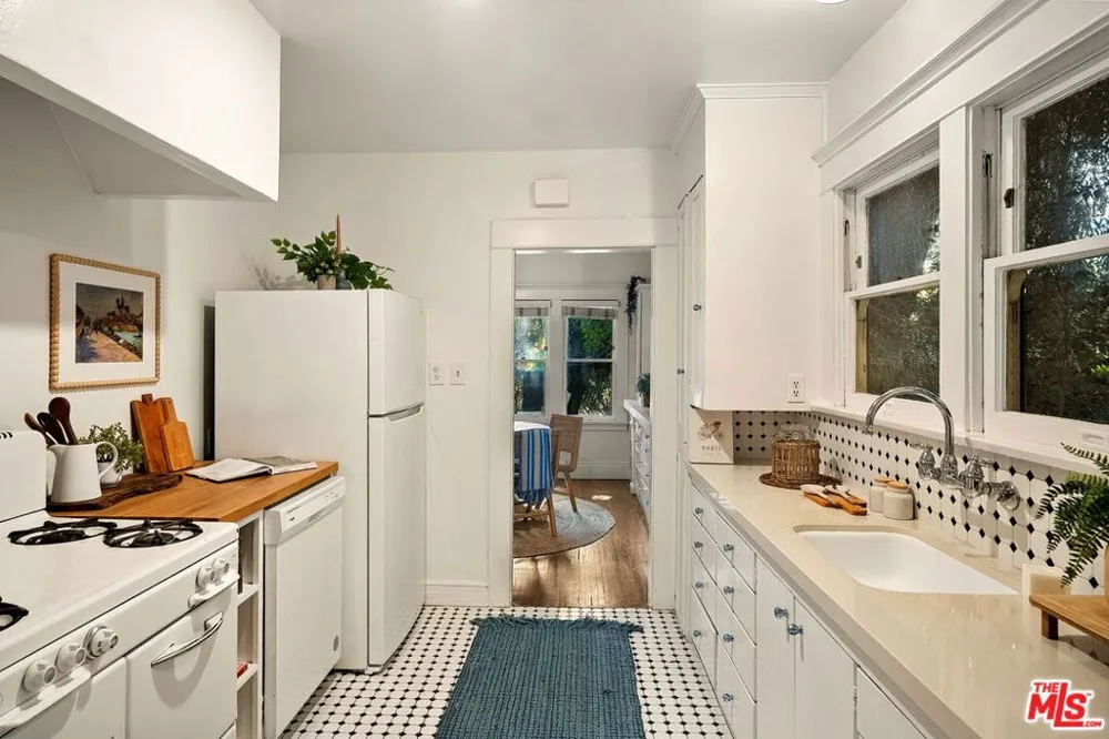 805 Crestmoore Place Venice, CA 90291