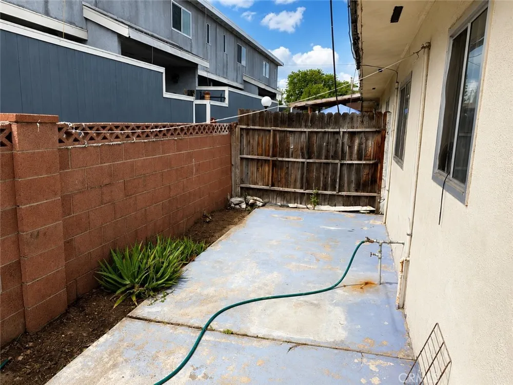 3411 W Orange #16 Anaheim, CA 92804