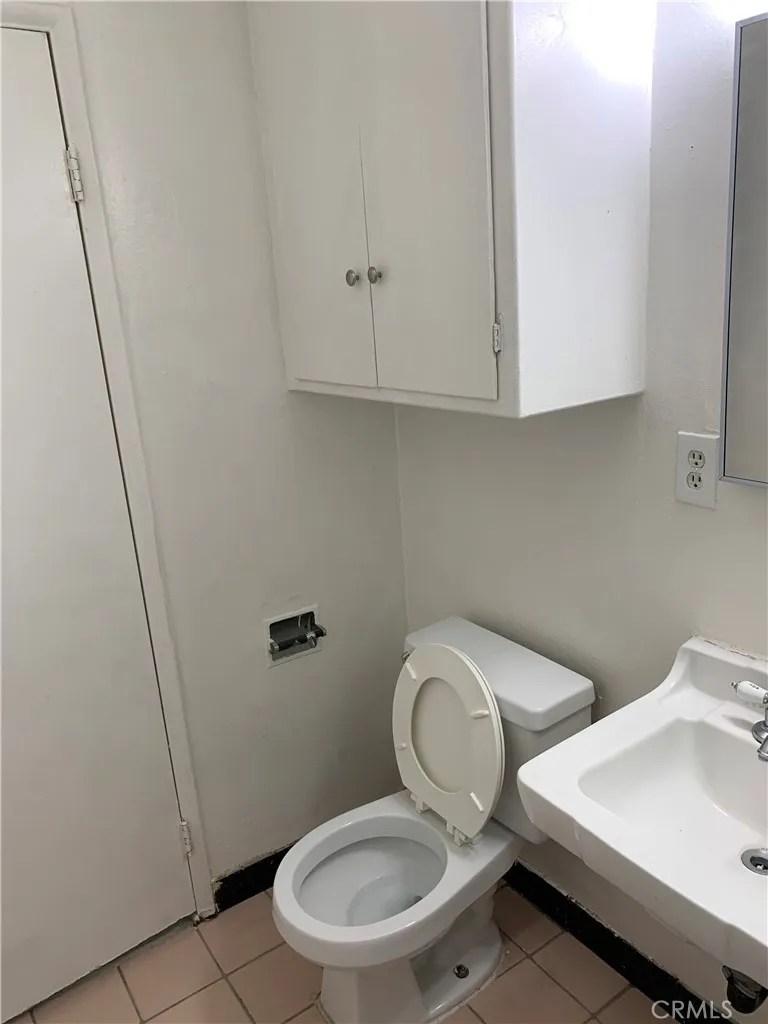 3411 W Orange #16 Anaheim, CA 92804