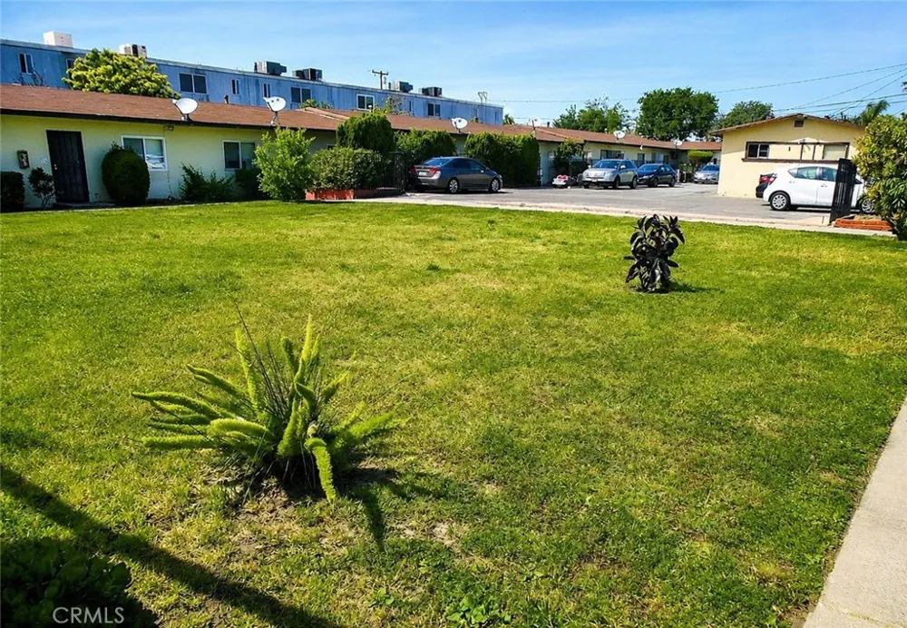 3411 W Orange #16 Anaheim, CA 92804
