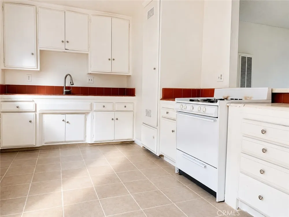 3411 W Orange #16 Anaheim, CA 92804