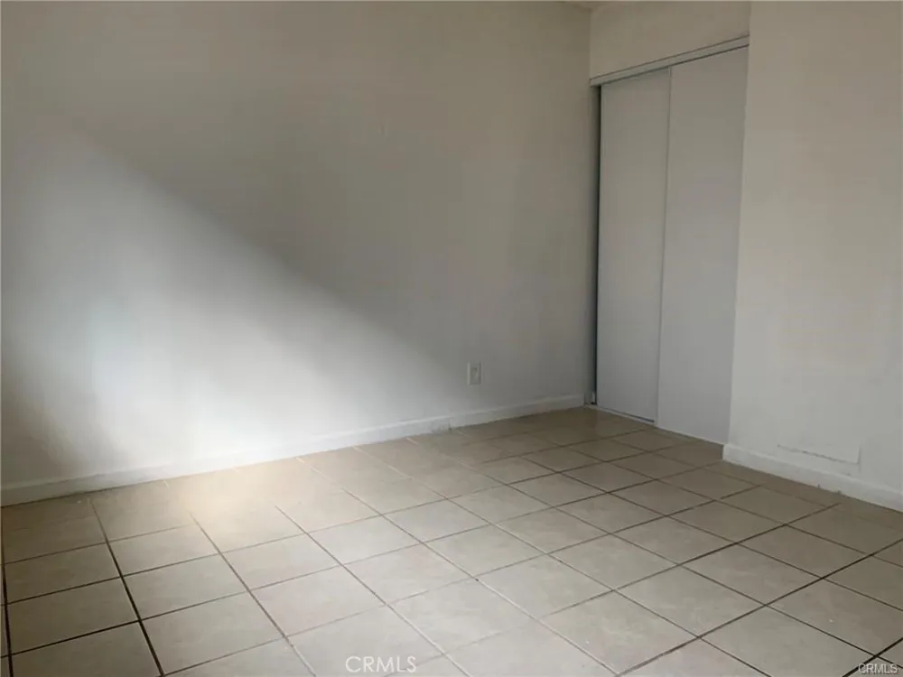 3411 W Orange #16 Anaheim, CA 92804
