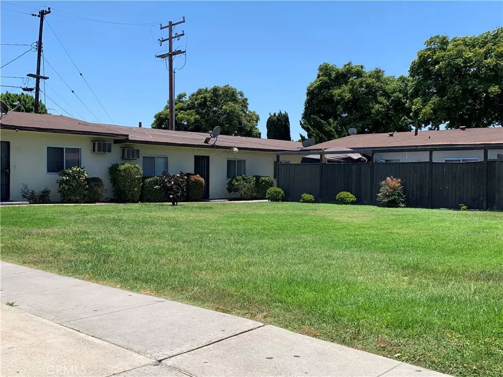 3411 W Orange #16 Anaheim, CA 92804