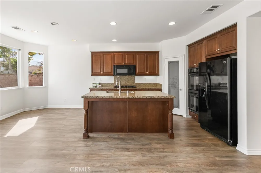 14351 Pointer Loop Eastvale, CA 92880