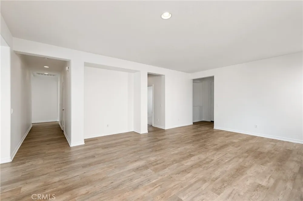 14351 Pointer Loop Eastvale, CA 92880