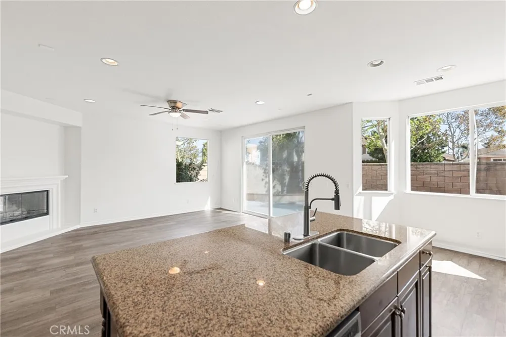 14351 Pointer Loop Eastvale, CA 92880