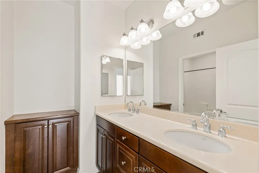 14351 Pointer Loop Eastvale, CA 92880