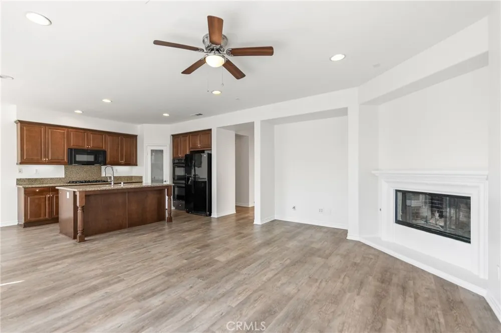 14351 Pointer Loop Eastvale, CA 92880