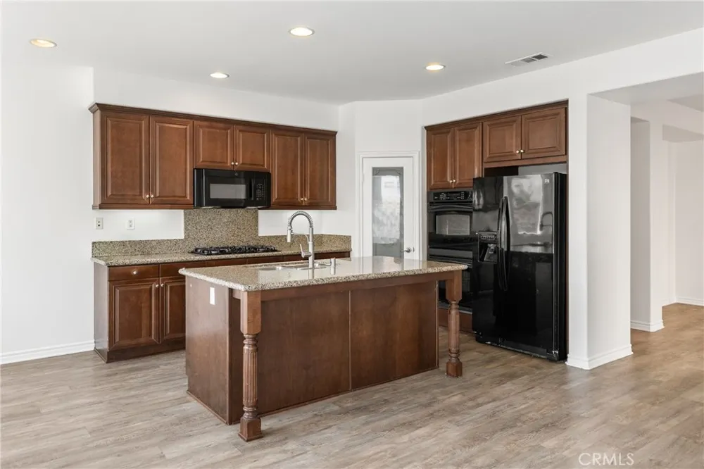 14351 Pointer Loop Eastvale, CA 92880