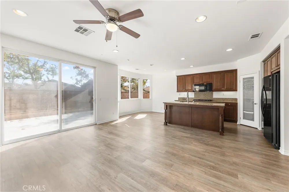 14351 Pointer Loop Eastvale, CA 92880