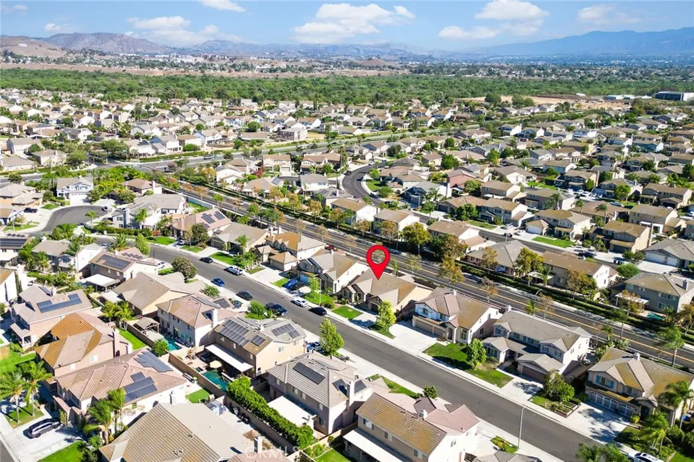 14351 Pointer Loop Eastvale, CA 92880