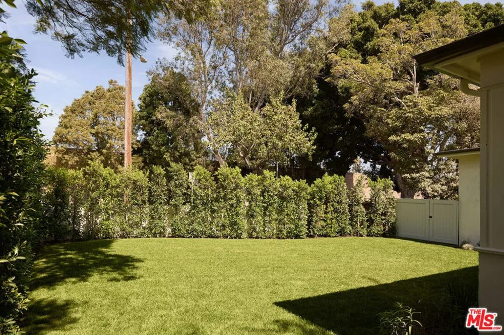 11332 Chenault Street Los Angeles, CA 90049