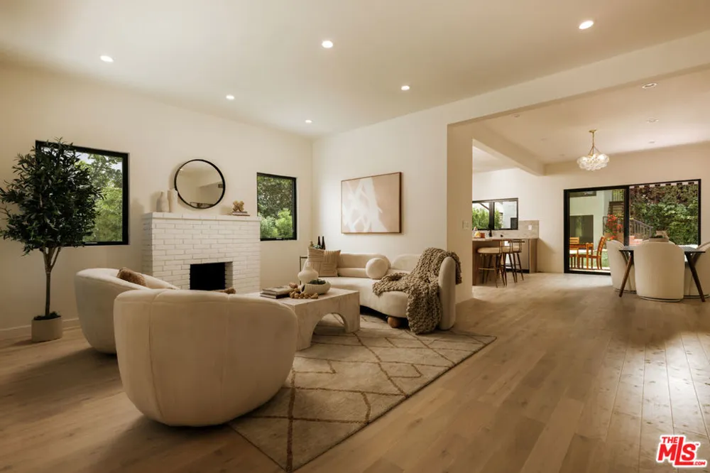 129 Almont Drive Los Angeles, CA 90048