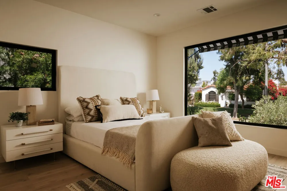 129 Almont Drive Los Angeles, CA 90048