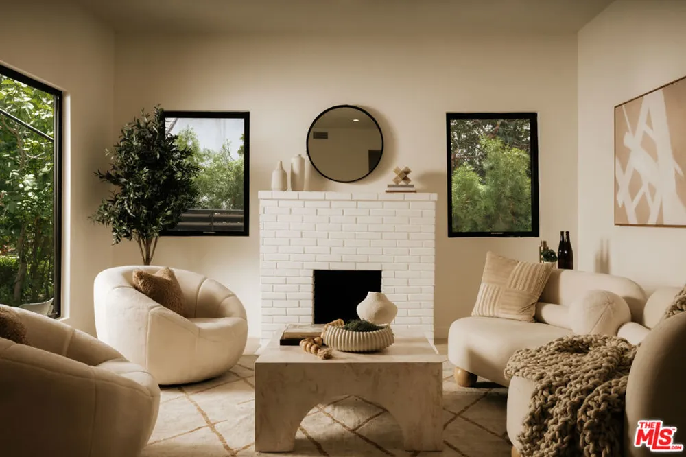 129 Almont Drive Los Angeles, CA 90048