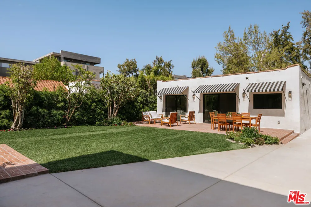 129 Almont Drive Los Angeles, CA 90048