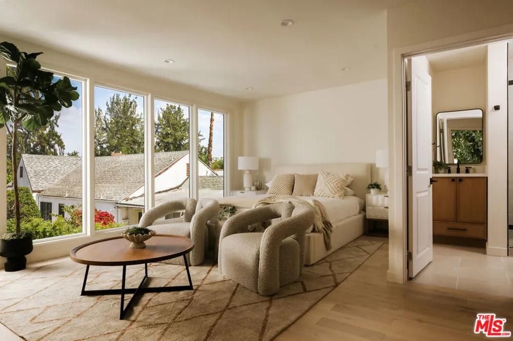 129 Almont Drive Los Angeles, CA 90048