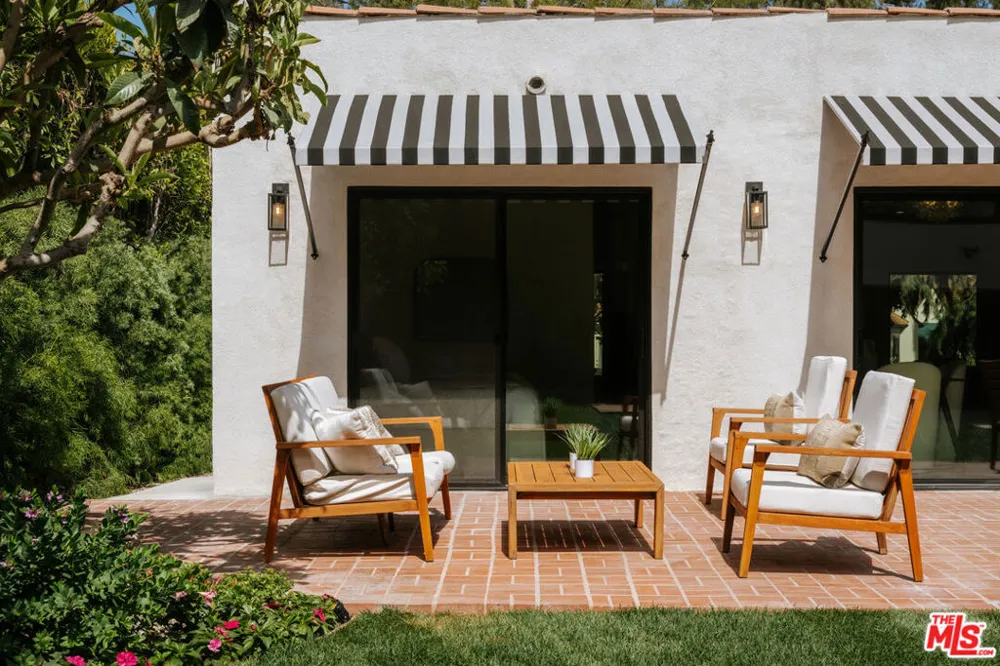 129 Almont Drive Los Angeles, CA 90048