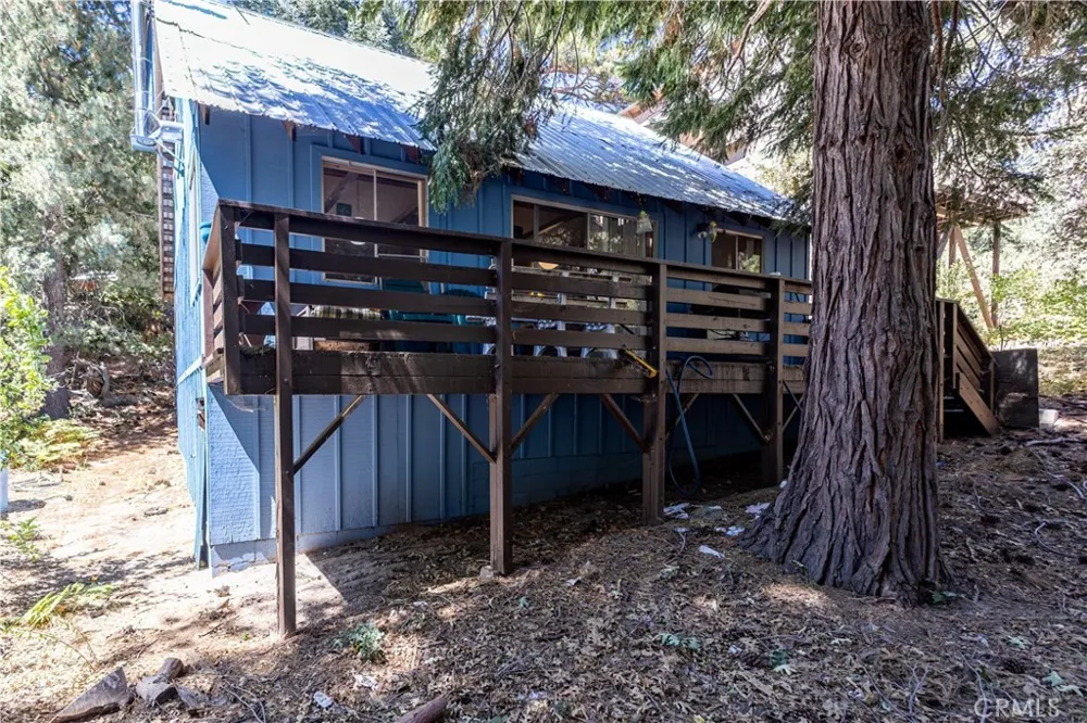 5895 Robin Oak Angelus Oaks, CA 92305