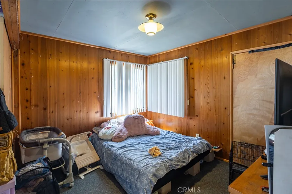 5895 Robin Oak Angelus Oaks, CA 92305
