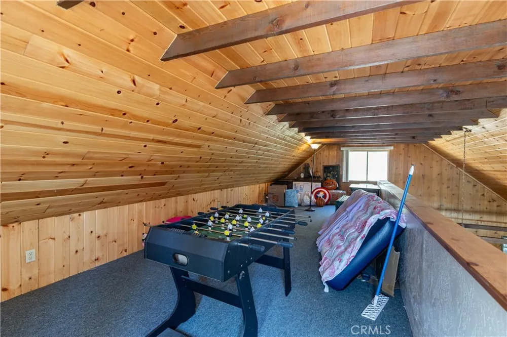 5895 Robin Oak Angelus Oaks, CA 92305