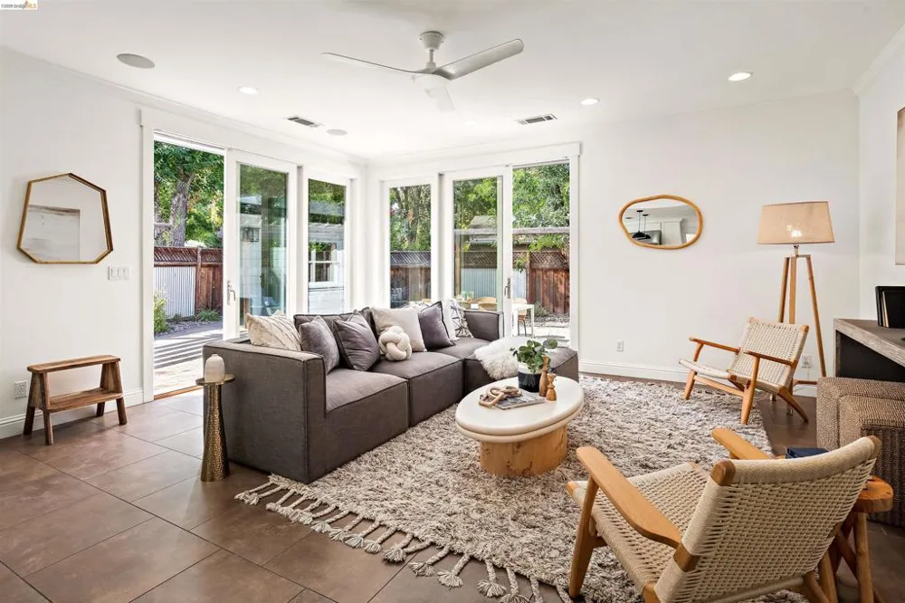 280 Stevenson Dr Pleasant Hill, CA 94523
