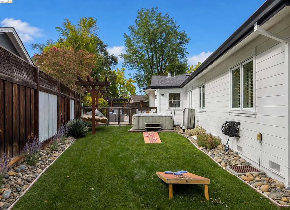 280 Stevenson Dr Pleasant Hill, CA 94523