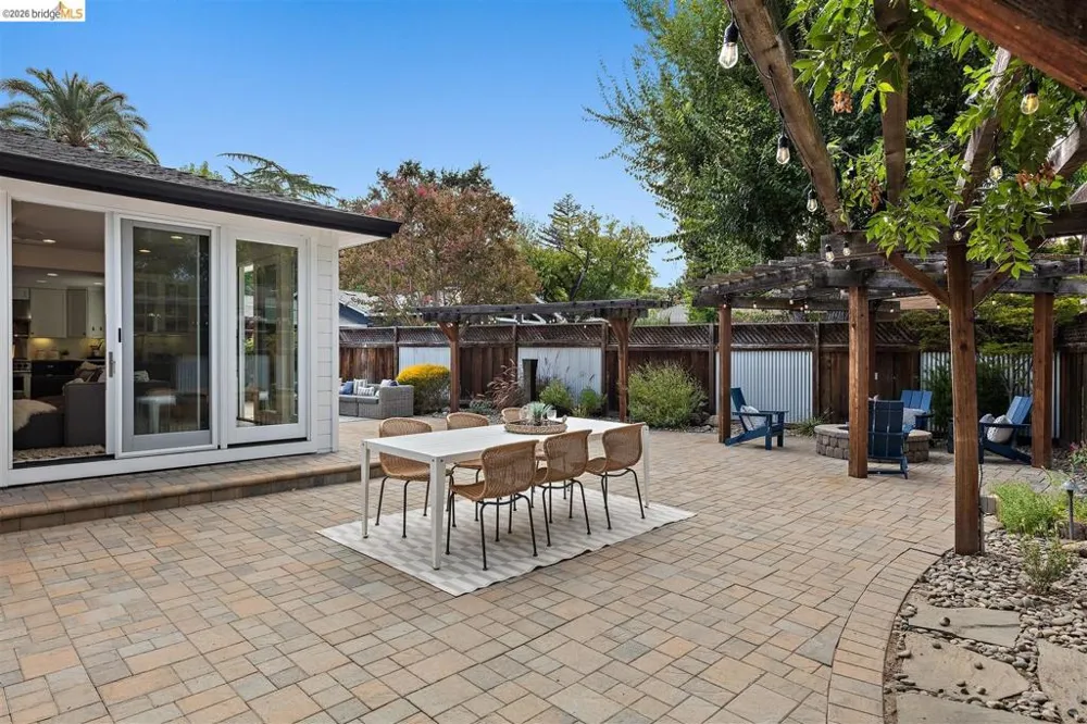 280 Stevenson Dr Pleasant Hill, CA 94523
