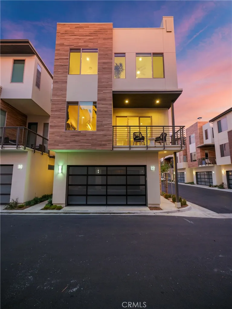 12 Ebb Tide Circle Newport Beach, CA 92663