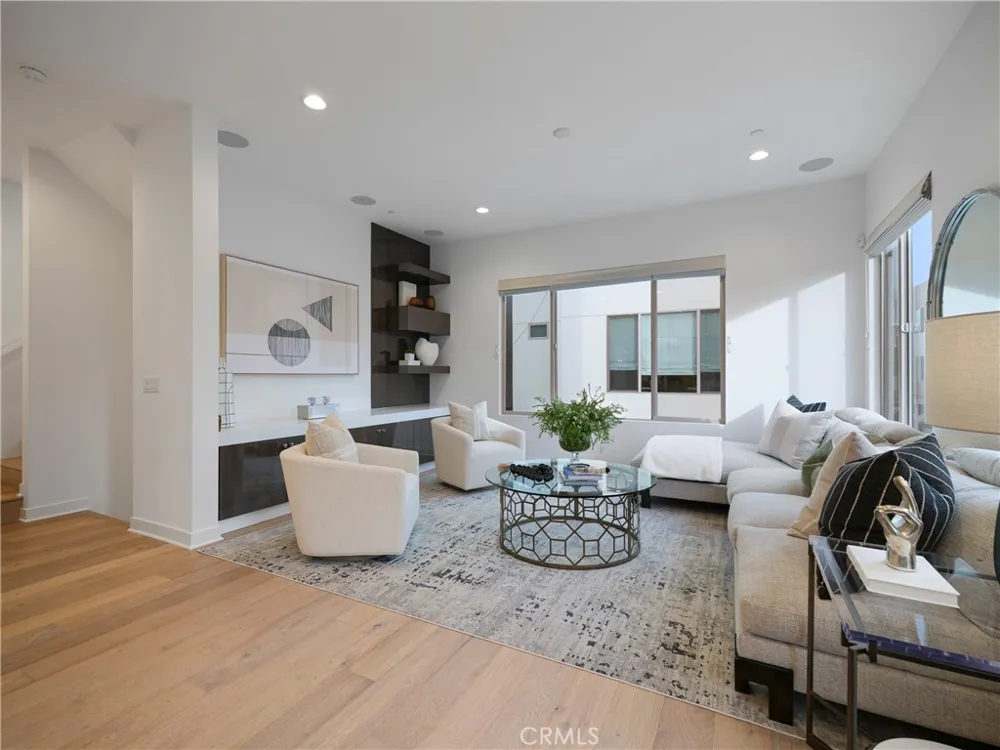 12 Ebb Tide Circle Newport Beach, CA 92663