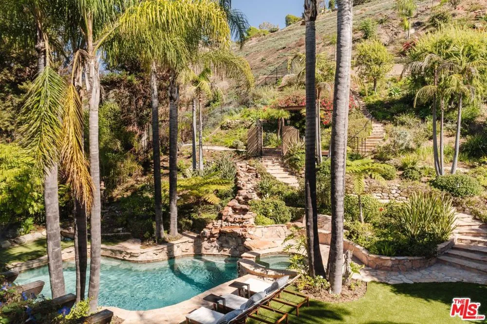 16799 Monte Hermoso Drive Pacific Palisades, CA 90272