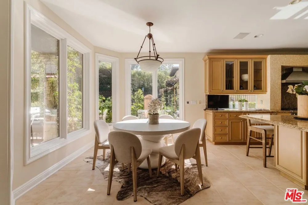 16799 Monte Hermoso Drive Pacific Palisades, CA 90272