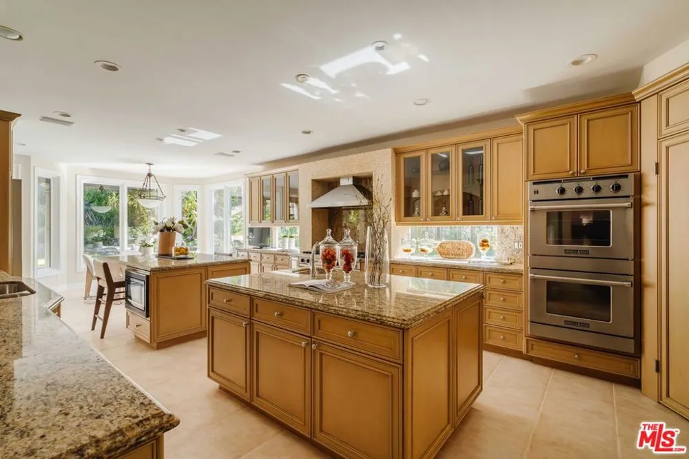 16799 Monte Hermoso Drive Pacific Palisades, CA 90272