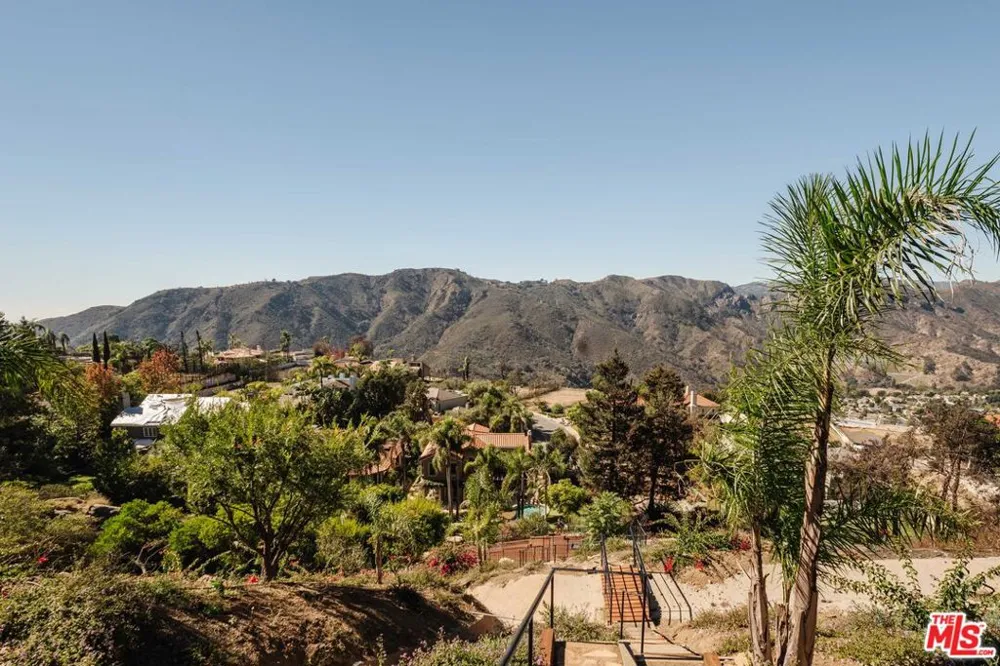 16799 Monte Hermoso Drive Pacific Palisades, CA 90272